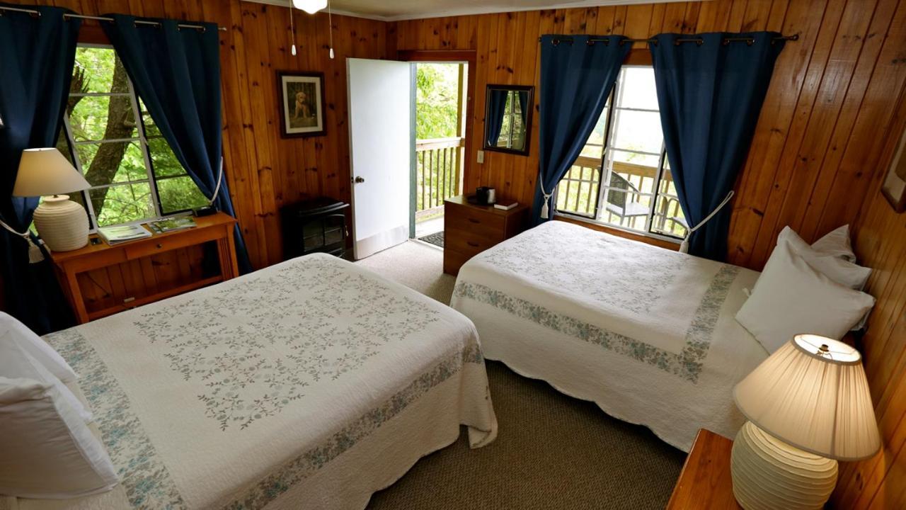 Alpine Inn Little Switzerland Esterno foto