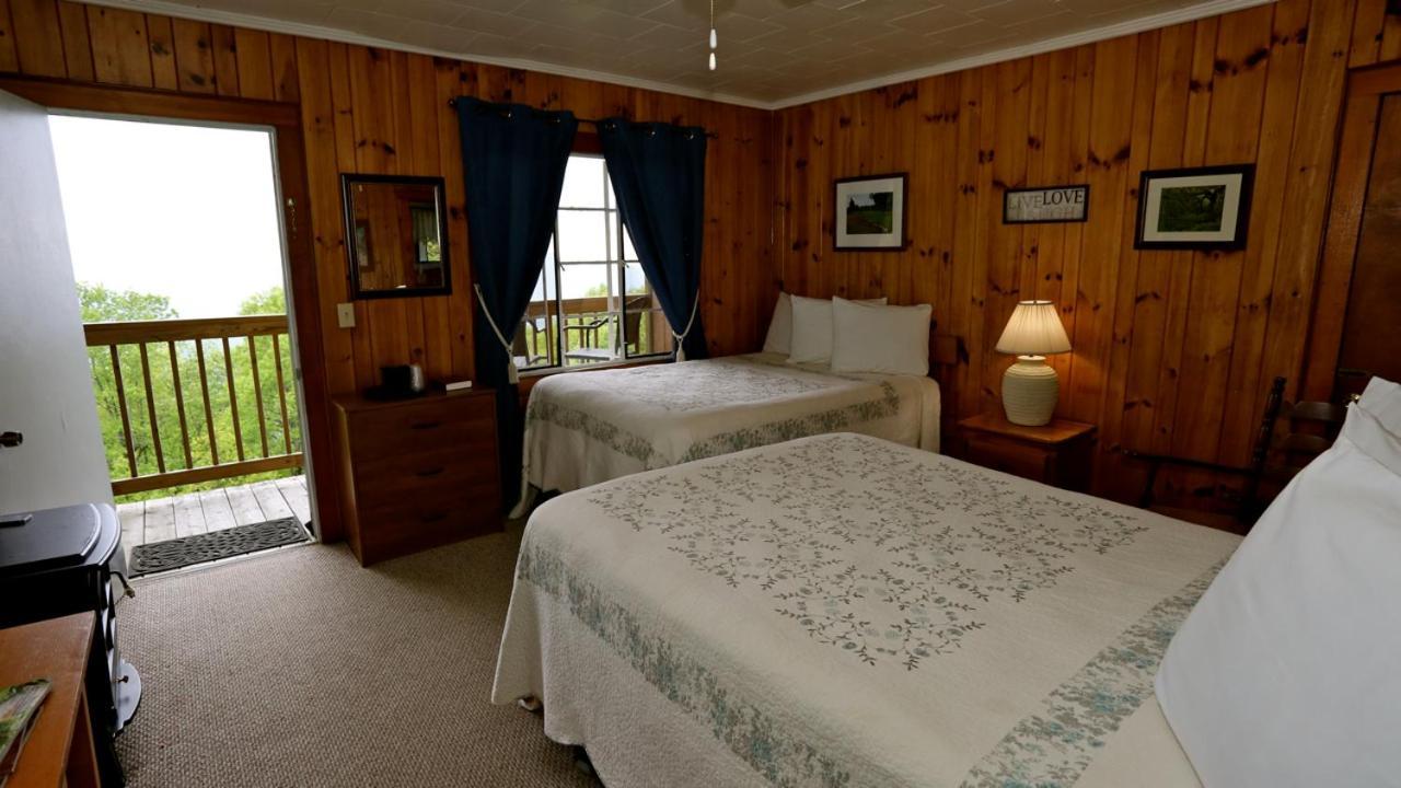 Alpine Inn Little Switzerland Esterno foto