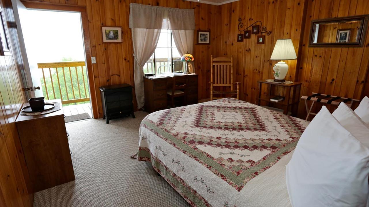 Alpine Inn Little Switzerland Esterno foto