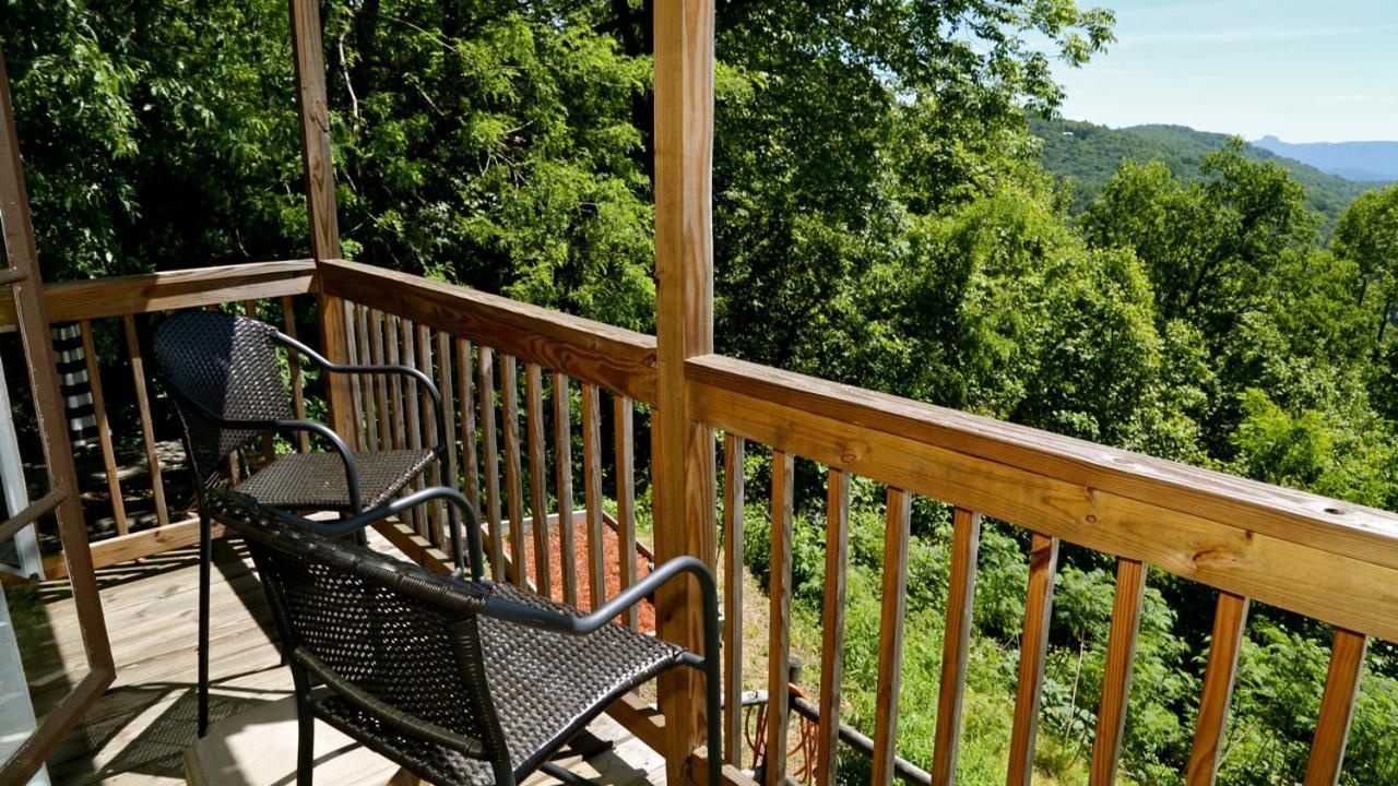 Alpine Inn Little Switzerland Esterno foto
