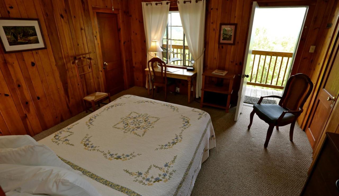 Alpine Inn Little Switzerland Esterno foto